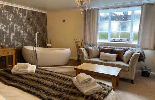 Moffat Hotel | Pet-Friendly Retreat at Black Bull Inn, Moffat - 8.3/10