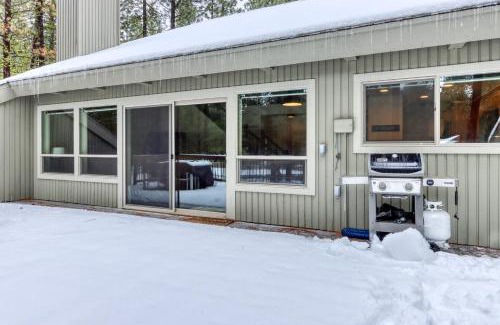 Black Butte Ranch House | Guest Rated: Black Butte Beauty with Pool & Hot Tub Access