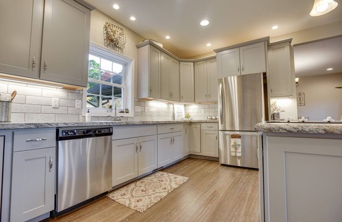 Helfenstein House | Inviting Black Diamond Retreat | Lakefront with Game Room