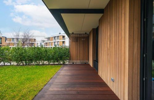 Jelitkowo Apartment | Guest Rated 9.6: Black Diamond with Terrace - Botanica Jelitkowo