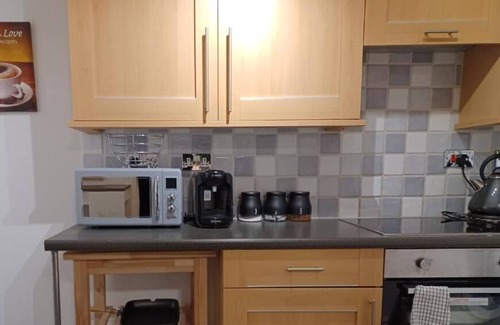 Dunstable Apartment | Black Door MALT-Huku Kwetu (Dunstable)