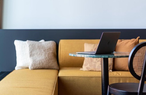 Bruhl-Guterbahnhof Apartment | Elegant Black F Tower - Serviced Apartments with Top Amenities