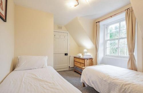 Coulter House | Welcoming Black Grouse: Top-Rated Pet-Friendly Retreat