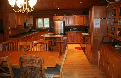 Nemo House | Explore Black Hills Diamond Dale: Cozy Log Cabin Retreat