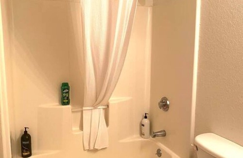 Keystone Apartment | Charming 2 Bedroom Retreat Steps from Mt Rushmore