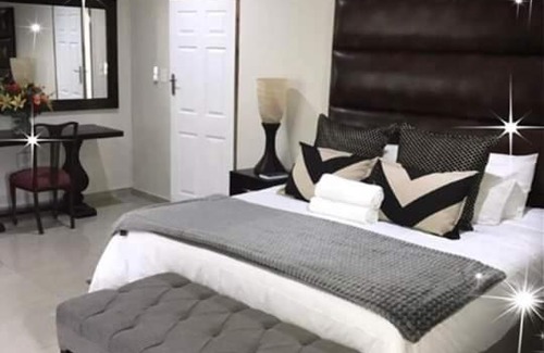 Vryheid Cabin | Comfortable Black Horses Lodge with Family-Friendly Amenities