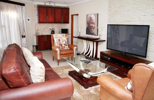 Vryheid Cabin | Comfortable Black Horses Lodge with Family-Friendly Amenities
