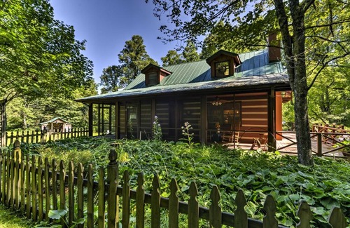 Black Mountain House | Inviting Black Mountain Cabin with Scenic Views & Screened Porch