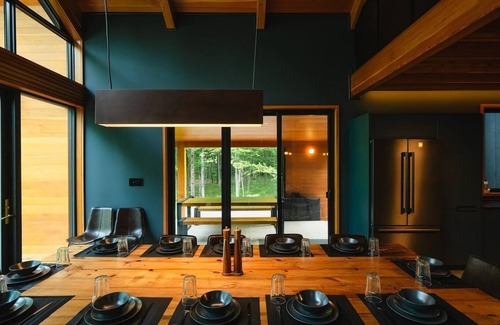 Frontenac Cabin | Black Oak Lodge: A Private Lakeside Retreat