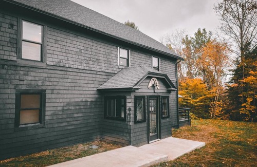 Lake Placid Apartment | Relaxing Black Pearl Unit 1 on Mirror Lake, Pet Friendly Stay
