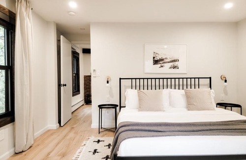 Lake Placid Apartment | Relaxing Black Pearl Unit 1 on Mirror Lake, Pet Friendly Stay