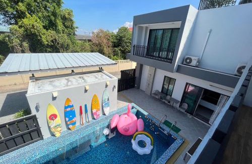 North Pattaya Villa | Elegant Black Pearl Villa Wongamat with Oceanfront Views