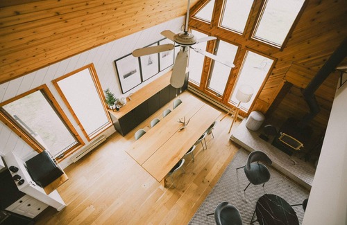 Manitoba Cabin | Top-Rated Black Pine Lodge: Lake View & Family Friendly