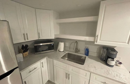 Scarborough Apartment | Family-Friendly Black Point Beach Bungalow Retreat