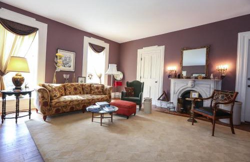 Hammondsport Bed & Breakfast | Experience Black Sheep Inn and Spa with Oceanfront Views