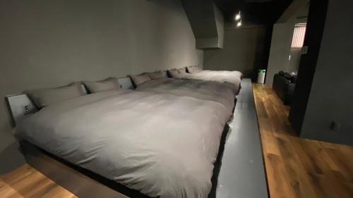 Maejima Apartment | Stylish BLACK VILLA NAHA: A Private Designers Retreat