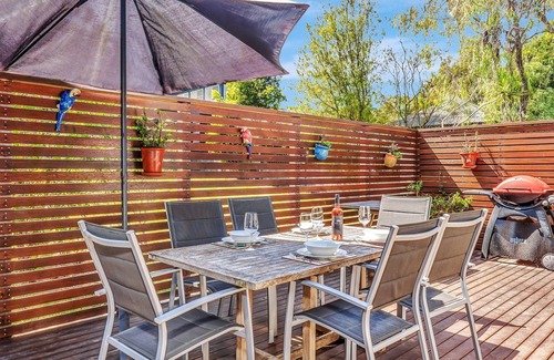 Hyams Beach House | Discover Black Wattle at Hyams Beach with Oceanfront Pool