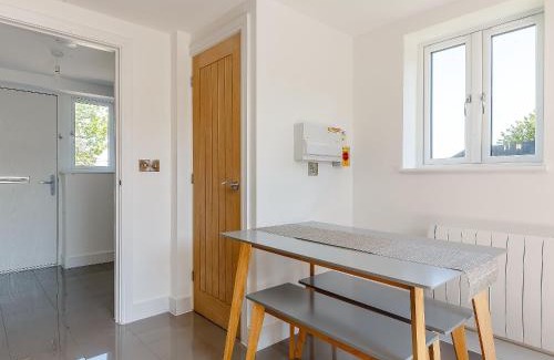 Stowmarket House | Pet-Friendly Blackberry Cottage with Top Guest Rating 9.2