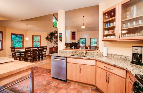 Fairview House | Blackberry Lodge: Mountain Retreat with Hot Tub & Game Room