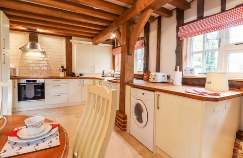 Etchinghill Cottage | Family-Friendly BLACKBIRD COTTAGE with Garden in Lyminge