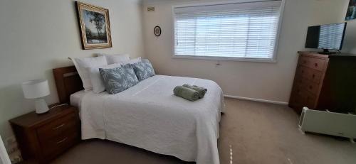 Forest Hill Bed & Breakfast | Idyllic Blackburn Lake Bed and Breakfast with Ocean Views