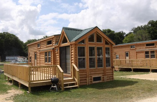 Milton Resort | Family-Friendly Blackhawk RV Campground Loft Cabin Retreat