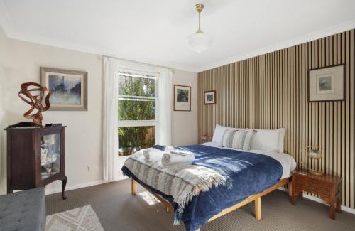 Blackheath Apartment | Family-Friendly Blackheath Suite: Pet Welcomed & 4-Star Stay