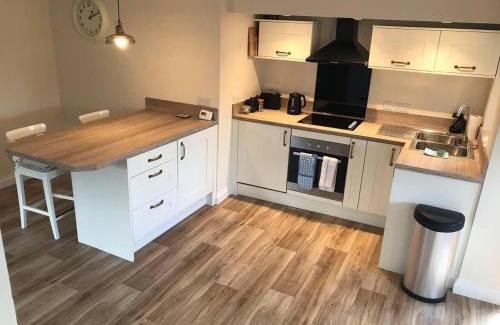 Brimpsfield House | Pet-Friendly Blacklaines Annexe in Birdlip - Rated 10/10!