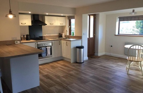 Brimpsfield House | Pet-Friendly Blacklaines Annexe in Birdlip - Rated 10/10!