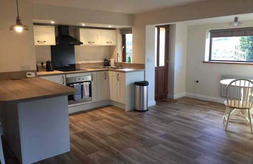Brimpsfield House | Pet-Friendly Retreat at Blacklaines Annexe in Birdlip
