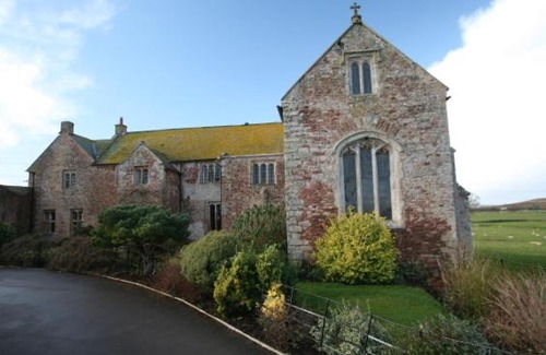 Fiddington Bed & Breakfast | Discover Blackmore Farm: Pet-Friendly Retreat with Breakfast