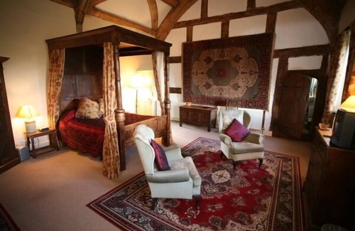 Fiddington Bed & Breakfast | Delightful Blackmore Farm: 4-Star Stay with Breakfast and More