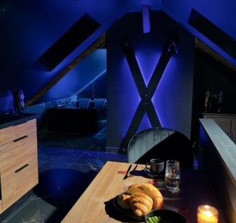 Belfort Apartment | BlackRoom - Balnéo - Ciel étoilé