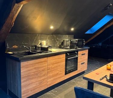 Belfort Apartment | BlackRoom - Balnéo - Ciel étoilé