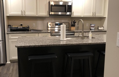 Hethwood - Prices Fork House | Elegant Blacksburg Townhouse - Steps from Campus & Breakfast