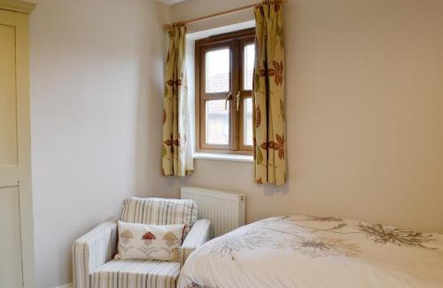 Aubourn House | Discover Blackthorn Cottage: 4-Star, Pet-Friendly Retreat