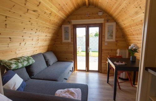 Villierstown Cabin | Eco-Friendly Blackwater Pods with Breakfast & Family Fun