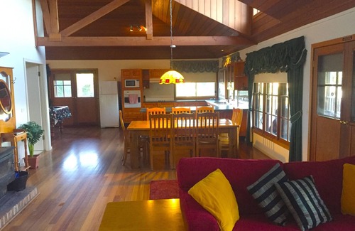 Bandon Grove House | Discover Blackwattle at Barrington Tops: Ocean Views & Spa