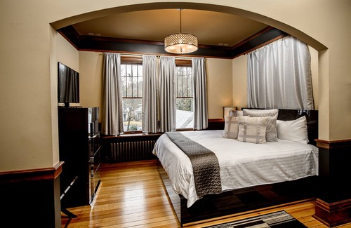 Coeur d'Alene Bed & Breakfast | Discover Blackwell Hotel: 4-Star Stay with Breakfast & Kitchen