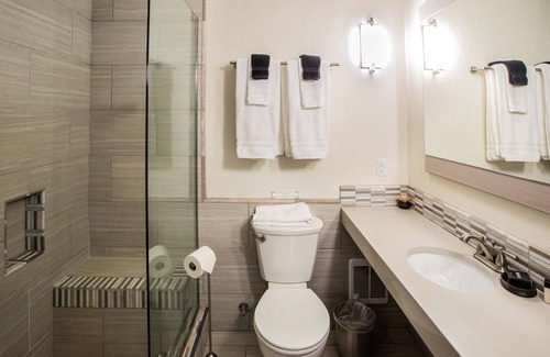 Coeur d'Alene Bed & Breakfast | Discover Blackwell Hotel: 4-Star Stay with Breakfast & Kitchen