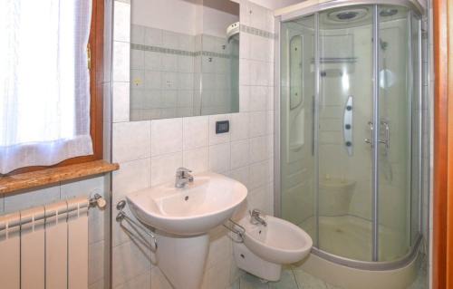 Bosconero Bed & Breakfast | Family-Friendly BLACKWOODHOME with Kitchen & Pet Amenities