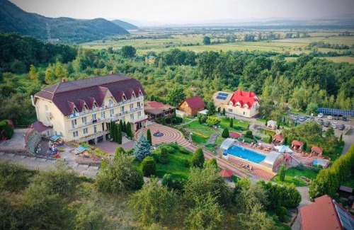 Shaian Hotel | Blagodat: Family-Friendly Retreat with Pool and Breakfast