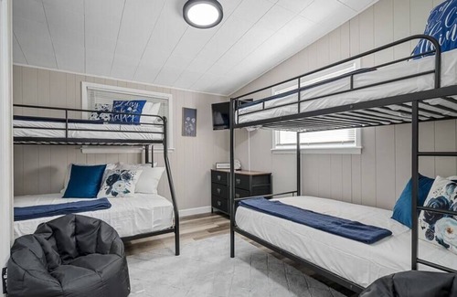 Wentzville House | Blair's House in Wentzville: Hot Tub & Game Room Retreat