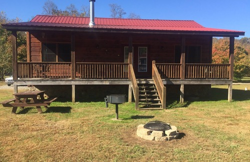 Blairsville Cabin | Explore Georgia Mountains: Family-Friendly Comfort Awaits
