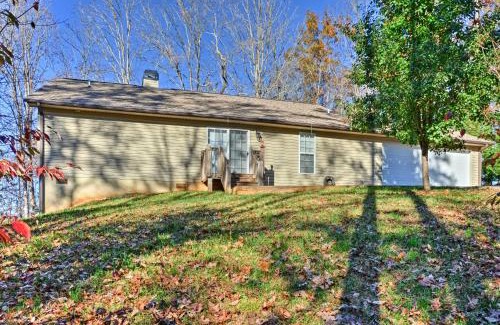 Blairsville House | Blairsville Retreat with Deck and Breathtaking Mountain Views