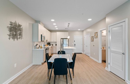 Alexandria West Apartment | Blake Apartment 403: Oceanfront & Pet Friendly Stay