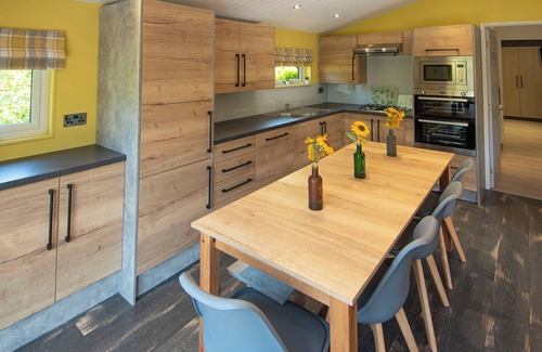 Low Newton Ski Chalet | Inviting 3-Bedroom Retreat in Newby Bridge, Lake Windermere