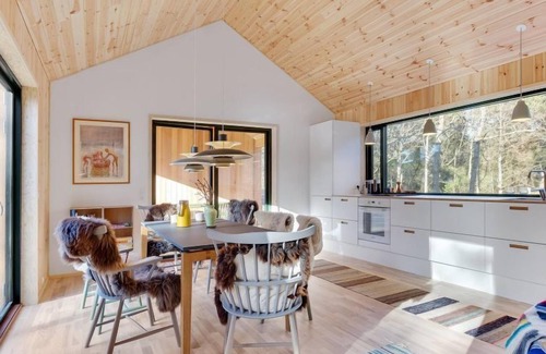 Læsø House | Cozy Oceanfront Retreat "Blakke" – Steps from the Sea