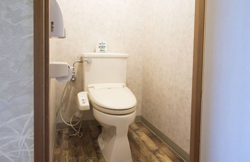 Togo Onsen Hotel | Elegant Stay at Blanc Art Misasa with Spa and Hot Tub