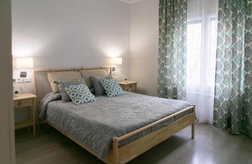 Sant Gervasi House | Blanc Guest House: Child-Friendly Retreat with Top Reviews
